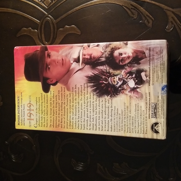 The Adventures of Young Indiana Jones New Sealed 1999 VHS - Picture 2 of 4